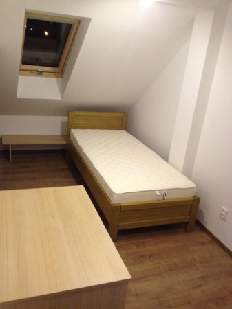 1 posteľová izba - podkrovie